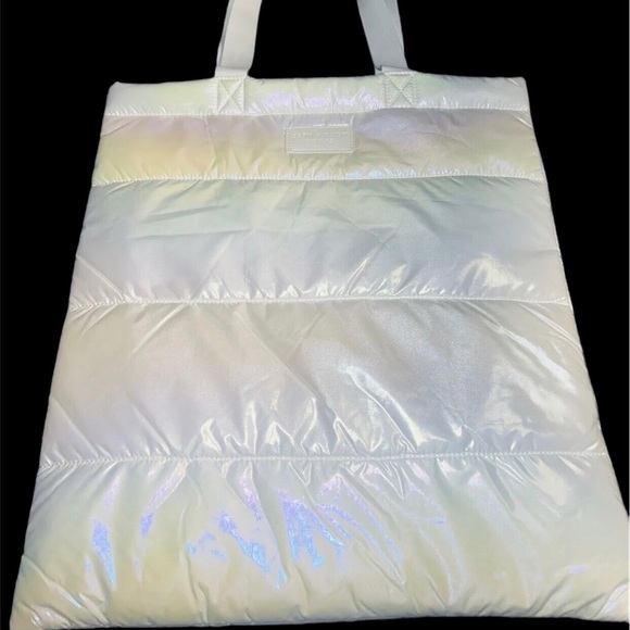 Limited Edition Bath and Body Works Iridescent Pure Wonder Tote Bag Gift Set - Picture 8 of 14